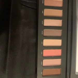 Eyeshadow palette